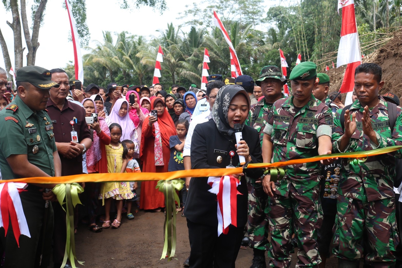 plt-bupati-resmikan-jalan-hasil-tmmd-sangkanayu